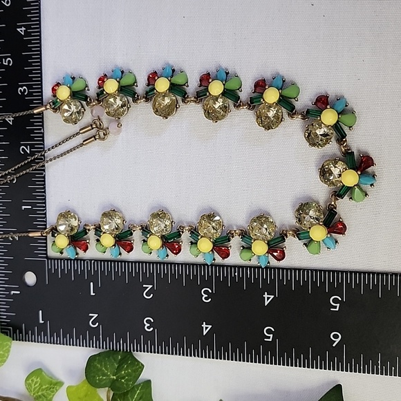 Antique Gold Finish Sliding Bolo Crystal Necklace Faux Pearl Earrings Set - Picture 8 of 8